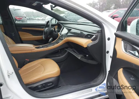 2017 Buick Lacrosse Essence z USA, uszkodzony, nr VIN 1G4ZP5SS9HU153569